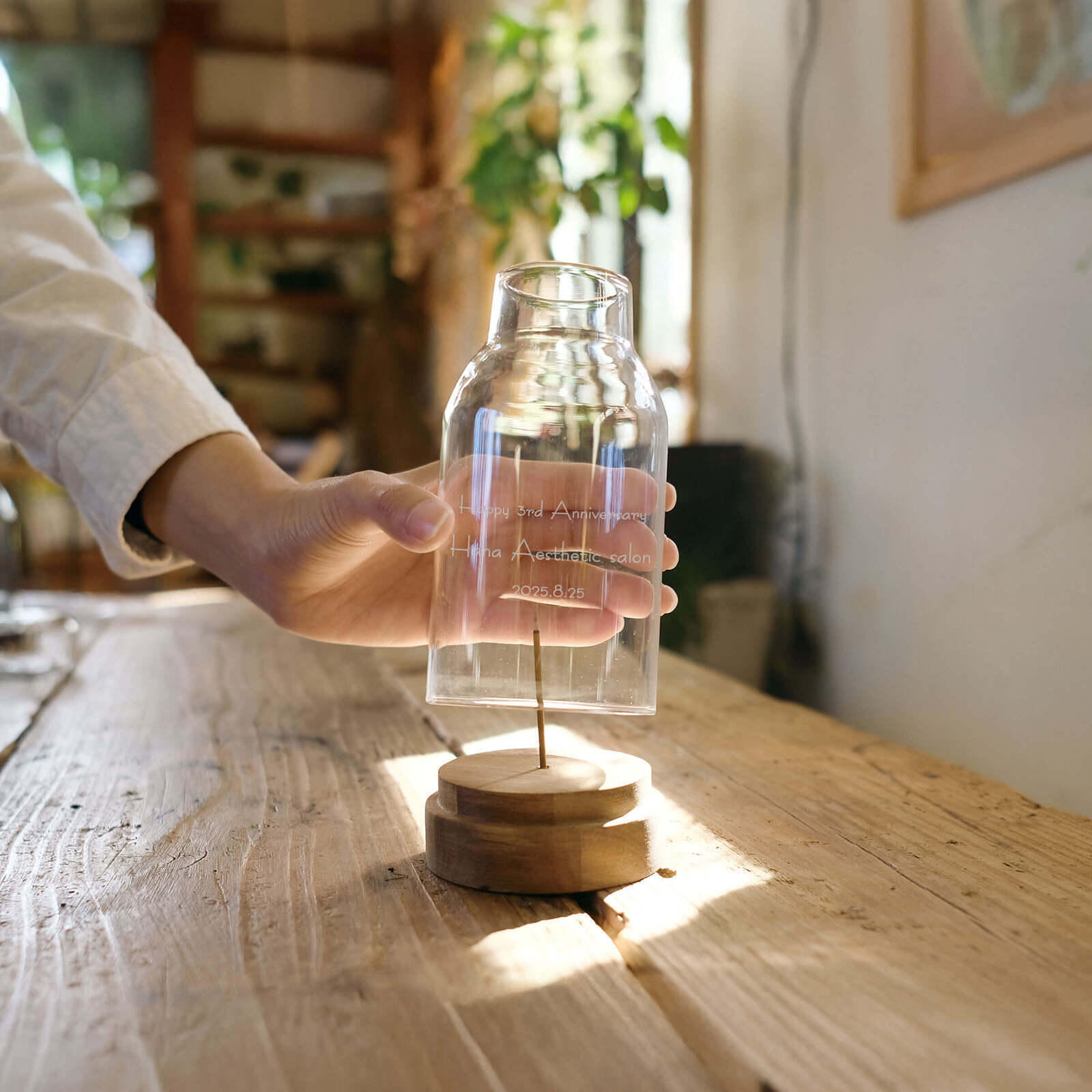 人気のアロマを記念のオブジェにしたお祝い品