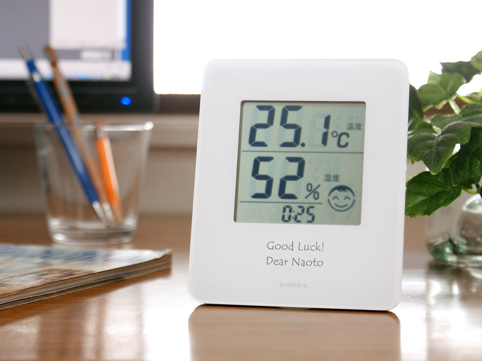 デジタル温湿度計 ホワイト 名入れ - スマートギフト