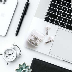 ワイヤレスイヤホン スケルトン 3